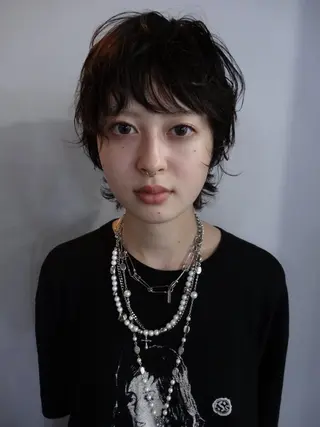 ショート FLOWERS所属・ウルフ、レイヤー 、メンズカットSHOのヘアスタイル