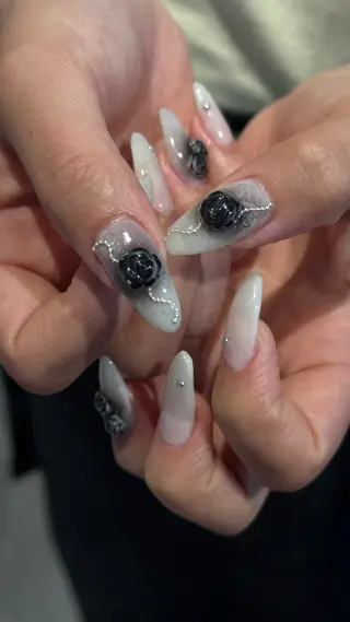 ネイル 🎀韓国レイヤー特化 🎀ベージュ/ミクのヘアスタイル