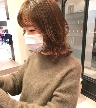 ミディアム 中澤 美緒のヘアスタイル