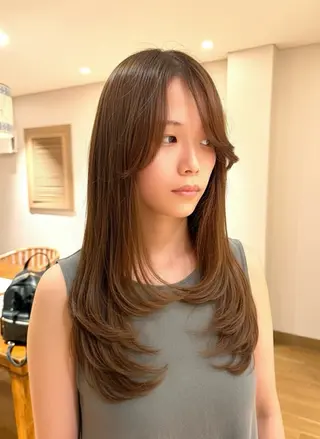 セミロング 津田 幹太のヘアスタイル