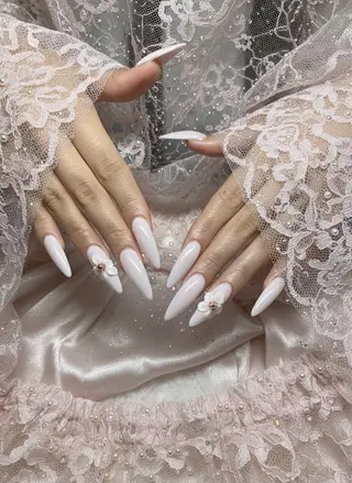 ネイル 24時間営業 UNABOMBAのネイルデザイン