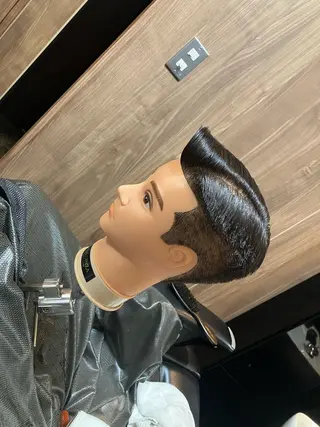 ショート ヒロ銀座ヘアーサロン本店所属・和賀 一馬のヘアスタイル