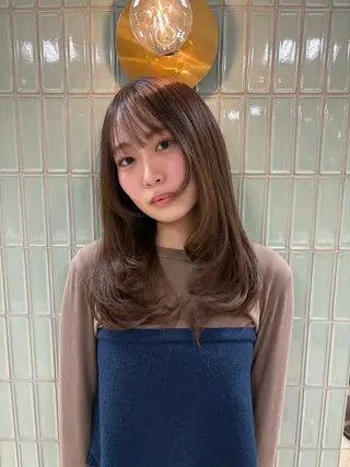 セミロング 八木 唯菜のヘアスタイル