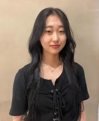 カラー 仲田 野愛のヘアスタイル