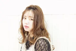 ロング カラー パーマ ヘアアレンジ 代表🎀 ふわモテ愛 され髪🩷yumiのヘアスタイル