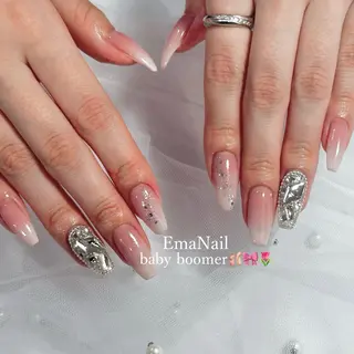 ネイル EmaNail豊中 🎀SANAのネイルデザイン