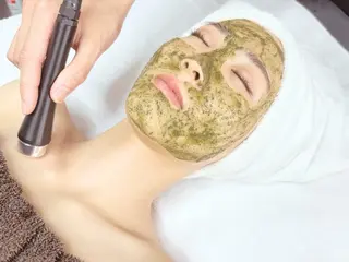 池袋毛穴ニキビ改善 ハーブピーリングのエステ・リラクイメージ