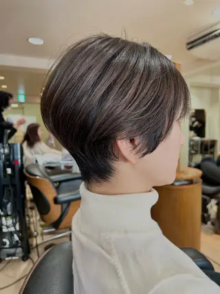 ショート カラー チーフデザイナー 若林　麻衣のヘアスタイル