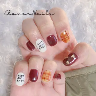ネイル 自宅ネイルサロン クロバーネイルのネイルデザイン