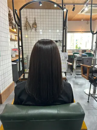 ミディアム カラー 倉本 美優のヘアスタイル