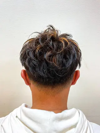 ショート パーマ メンズ メンズパーマ 赤司 泰樹のヘアスタイル