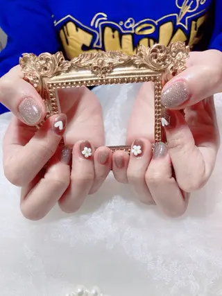 ネイル VIVIAN リサのネイルデザイン