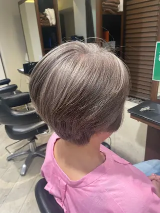 ショート カラー Lien所属・長谷川 黎のヘアスタイル