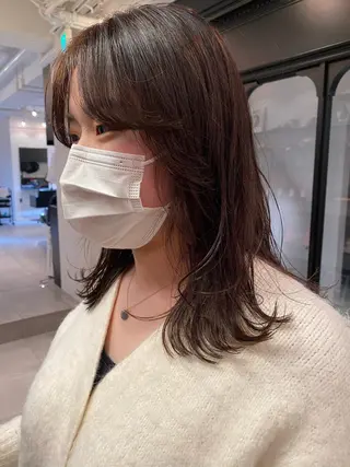ミディアム カラー Tomoka🐶🌟 似合わせカット✂︎のヘアスタイル