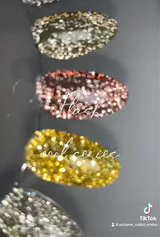 ネイル シンプルネイル EMIKOのネイルデザイン