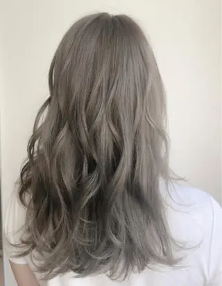 ロング 福元友梨 ディレクター✂️のヘアスタイル