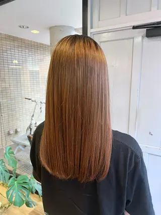 ロング ツキダテ ユイのヘアスタイル