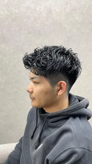 ショート パーマ メンズ GO TODAYシェアサロン大名店所属・濵武 尚人のヘアスタイル