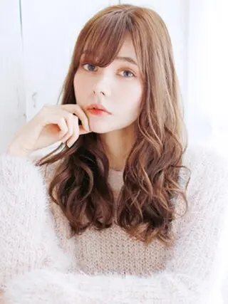 ロング カラー パーマ glow所属・山田 博仁のヘアスタイル