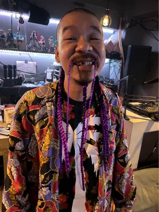 ミディアム L STUDIO心斎橋店所属・派手髪支持率No1 Eisukeのヘアスタイル