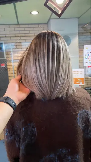 ミディアム LAFF所属・大阪ハイトーン ひらり💜のヘアスタイル