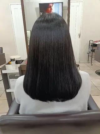 セミロング 勝連 利恵のヘアスタイル