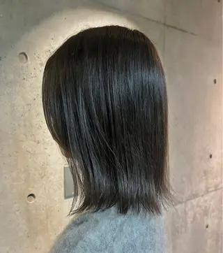 カラー 山崎 愛莉のヘアスタイル