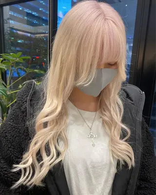 ロング 派手髪系🦄美容師 chikaのヘアスタイル