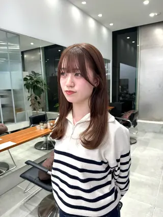 カラー ひかり／ベージュ ／似合わせカットのヘアスタイル