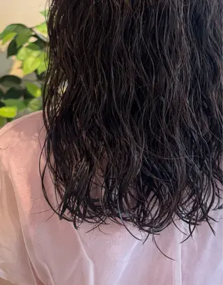 セミロング パーマ BELLE by revo所属・𝘀𝗮𝗲/ 艶髪/ショートボブのヘアスタイル