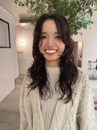 ロング パーマ noi所属・岡崎パーマ 岡山裕成のヘアスタイル