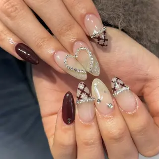 ネイル 𝙃𝙖𝙧𝙪⋆ ˚꩜。個性派のネイルデザイン