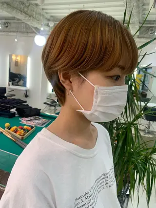 ショート 🧨ブリーチー×ボブ レイヤー💎じゅえるのヘアスタイル