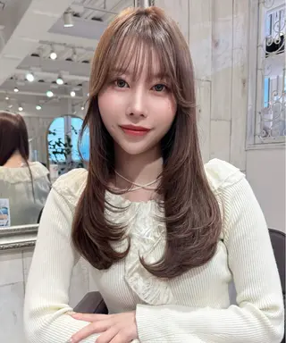 ロング カラー レイヤーカット、 大人可愛い　中村美羅のヘアスタイル