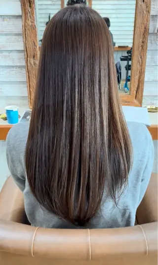 セミロング 秋田 弥生のヘアスタイル