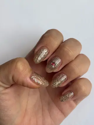 ネイル sea nail所属・nailist 手描き🌼ニュアンスのネイルデザイン