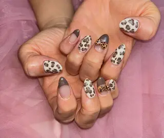 ネイル 𝐁𝐞𝐥𝐥 𝐦𝐞のネイルデザイン