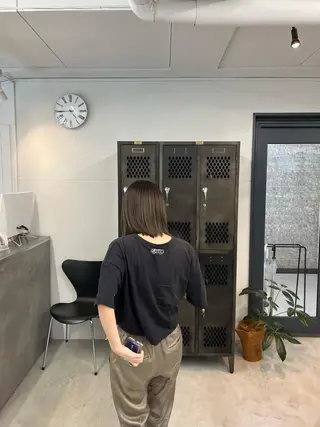 ミディアム INORI /フェイスレイヤーのヘアスタイル