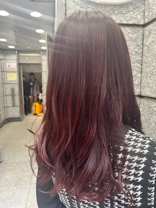 ロング カラー 常世田 恵のヘアスタイル
