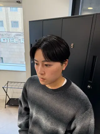 ショート 天瀬吏那メンズパーマ /透明感カラーのヘアスタイル