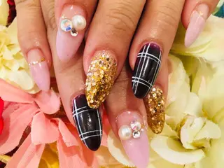 ネイル 札幌ネイルgorella所属・gorella Ａのネイルデザイン