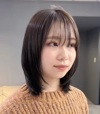 ミディアム 重里 瑠花のヘアスタイル