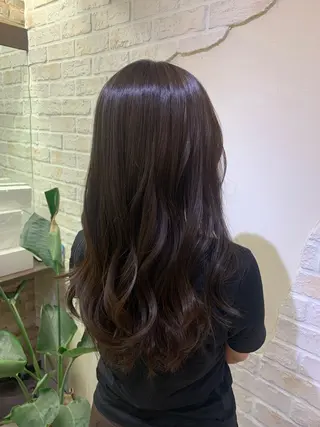 ロング カラー 小嶋 美里のヘアスタイル