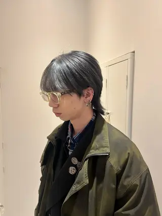 有働由良／ハイトーン ／韓国メンズヘアのヘアスタイル