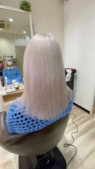 セミロング カラー 🌈派手髪ハイトーン 🌈鈴木亮太🌈のヘアスタイル