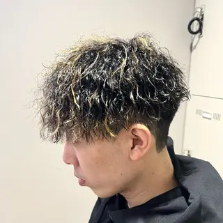 ショート カラー パーマ ヘアアレンジ メンズ 艶カラー の達人のヘアスタイル