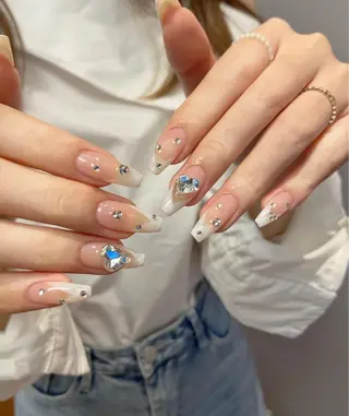 ネイル VIVIAN リサのネイルデザイン