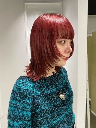 ミディアム カラー Shiori･:* 💫のネイルデザイン