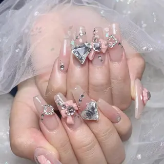 ネイル Queening 🦋のネイルデザイン