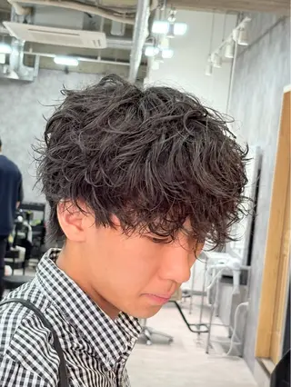 パーマ メンズ 井川　シャドウパーマ ニュアンスパーマのヘアスタイル